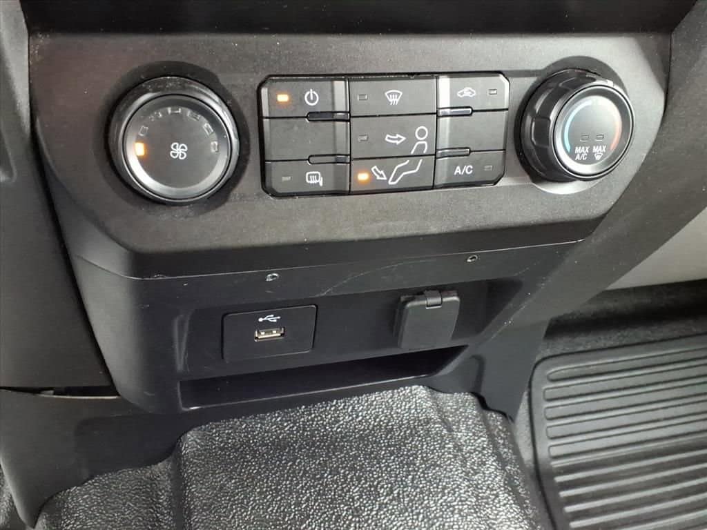 Thumbnail: 2020 Ford Econoline - 24