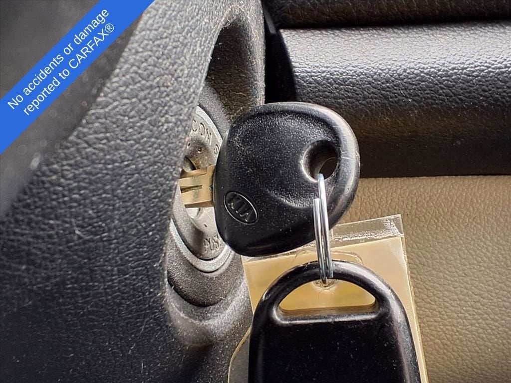 Thumbnail: 2011 Kia Forte - 27