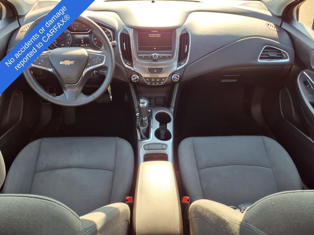 Thumbnail: 2019 Chevrolet Cruze - 12