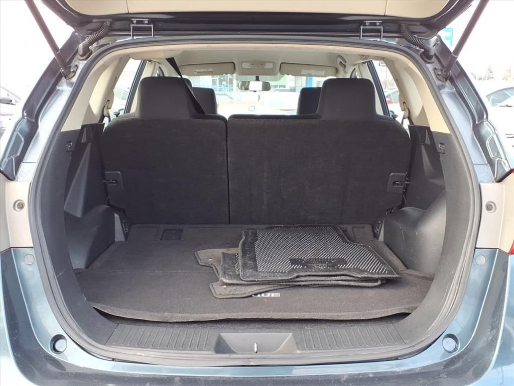 Thumbnail: 2012 Nissan Rogue - 9