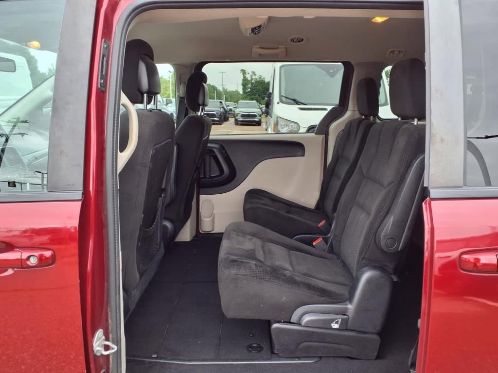 Thumbnail: 2016 Dodge Grand Caravan - 10