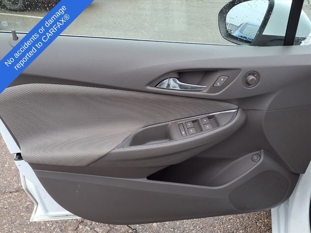 Thumbnail: 2016 Chevrolet Cruze - 15