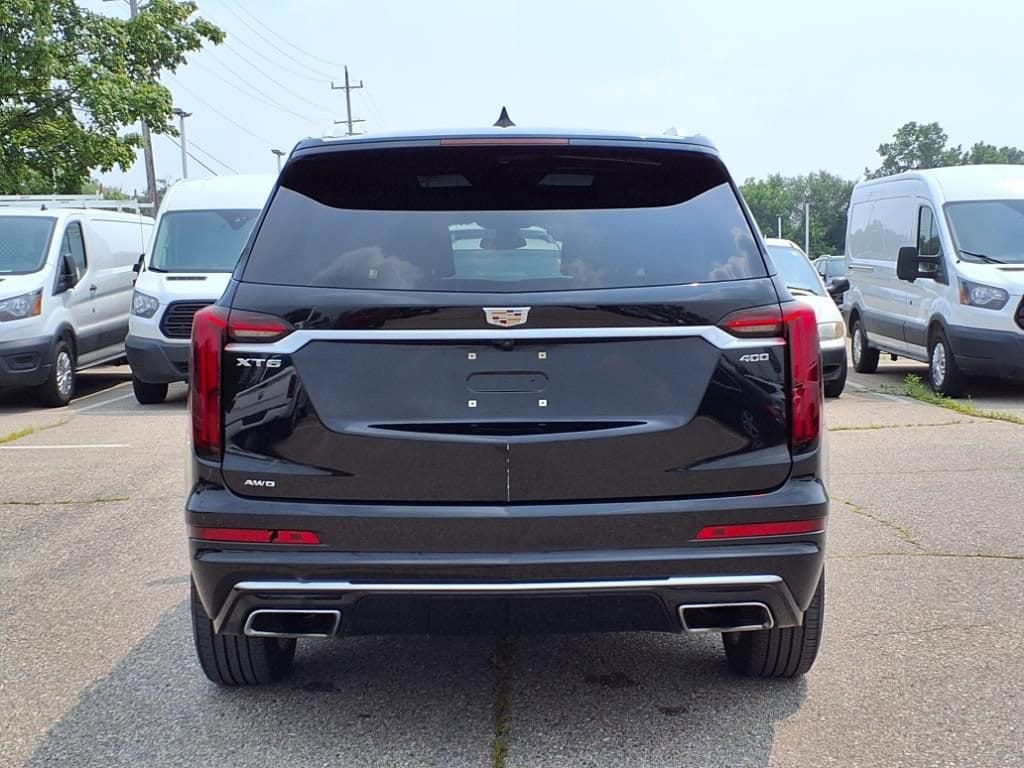 Thumbnail: 2023 Cadillac XT6 - 6