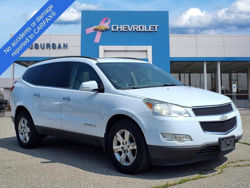 Thumbnail: 2009 Chevrolet Traverse - 3