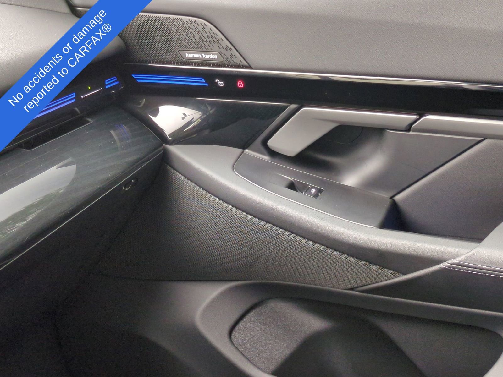 Thumbnail: 2025 BMW 5 Series - 35