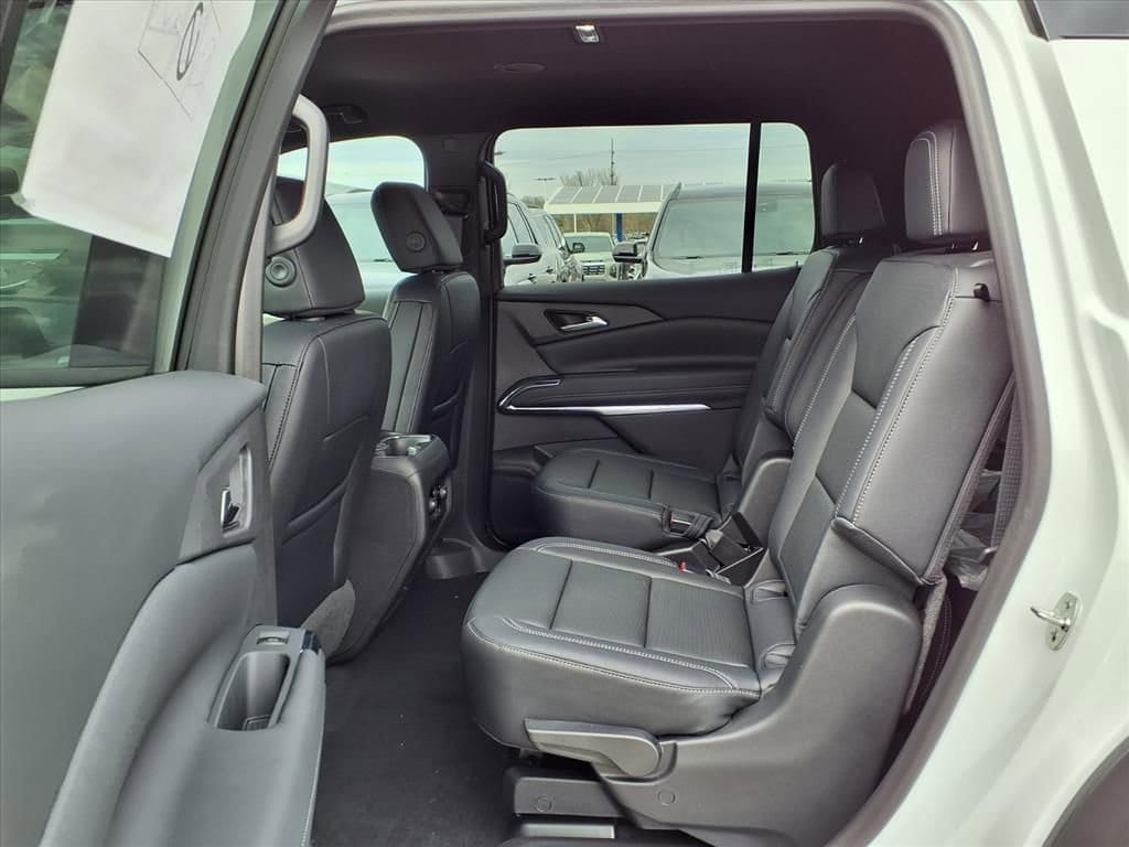 Thumbnail: 2026 Chevrolet Traverse - 8