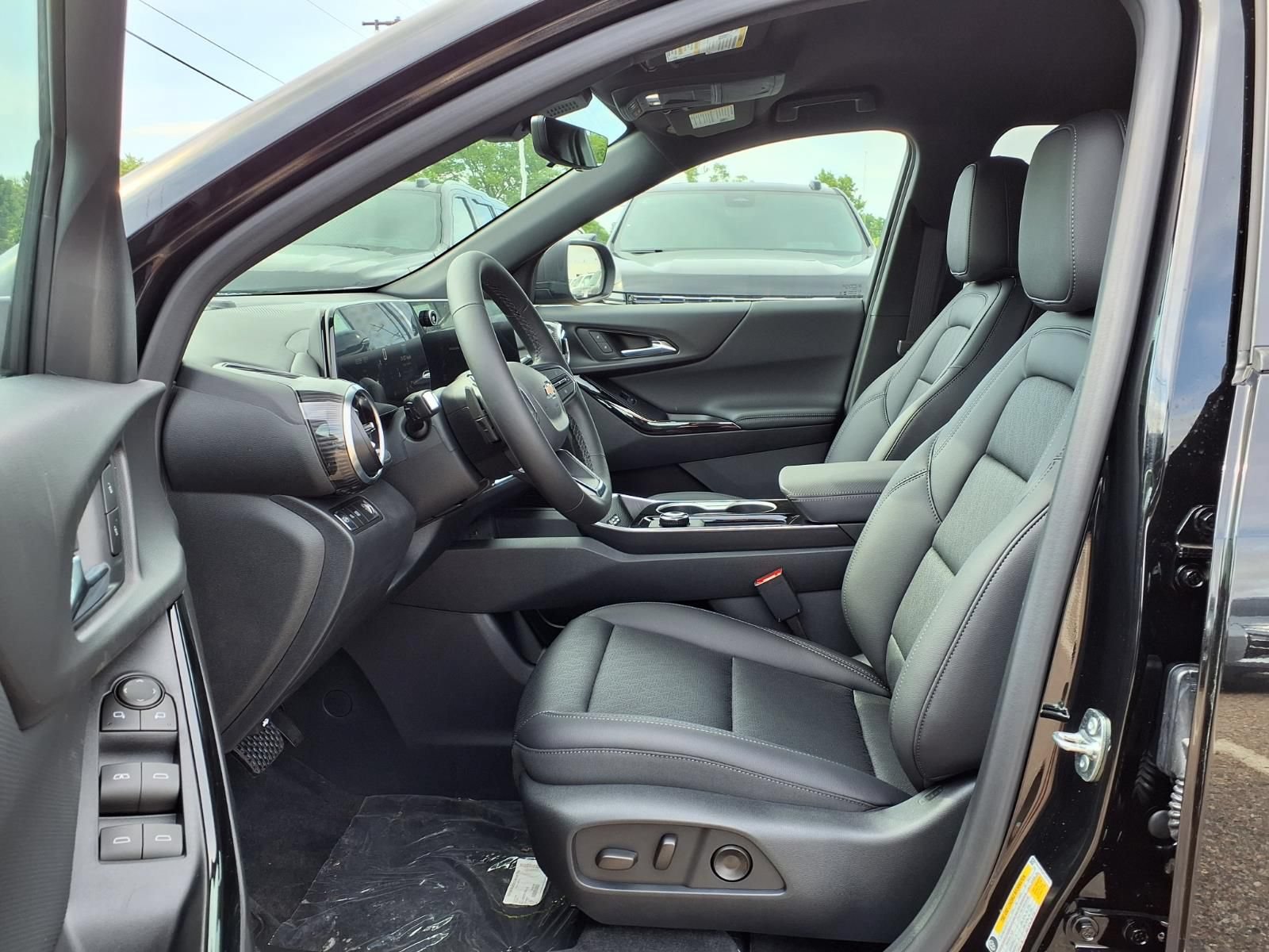 Thumbnail: 2026 Chevrolet Equinox - 13