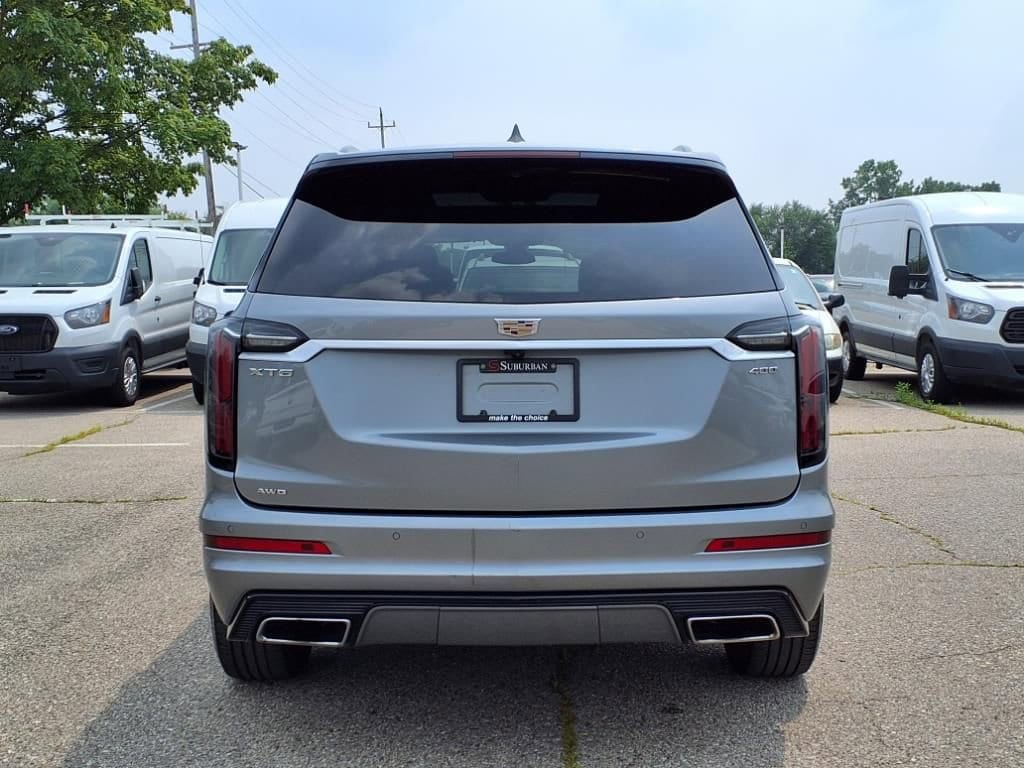 Thumbnail: 2023 Cadillac XT6 - 6