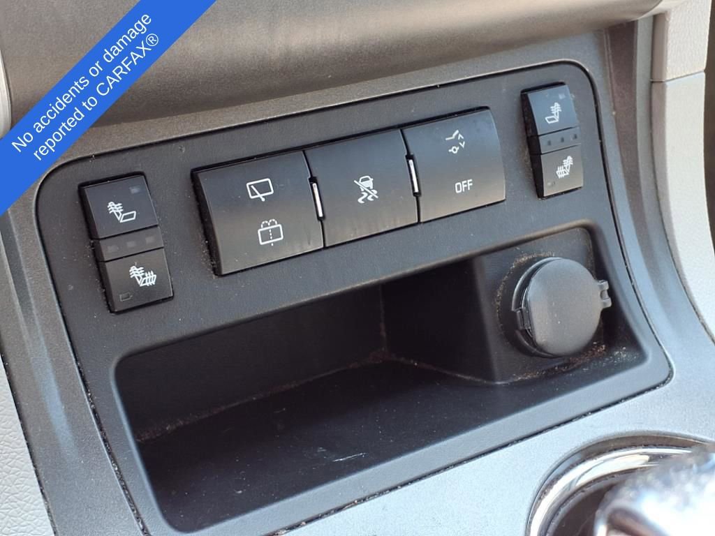 Thumbnail: 2009 Chevrolet Traverse - 26