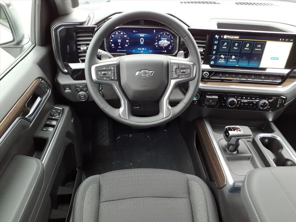 Thumbnail: 2026 Chevrolet Silverado 1500 - 12