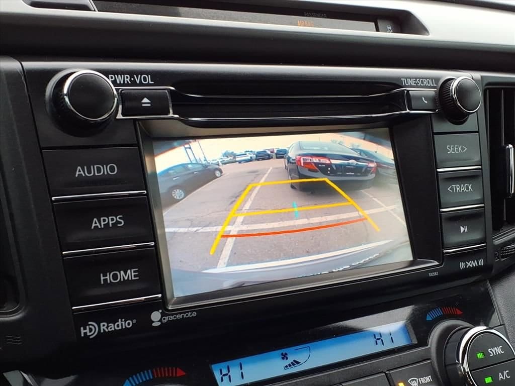 Thumbnail: 2016 Toyota RAV4 - 23