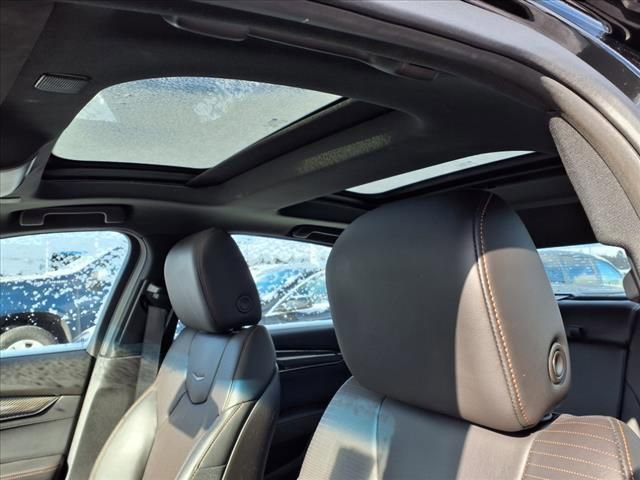 Thumbnail: 2022 Cadillac CT5 - 17