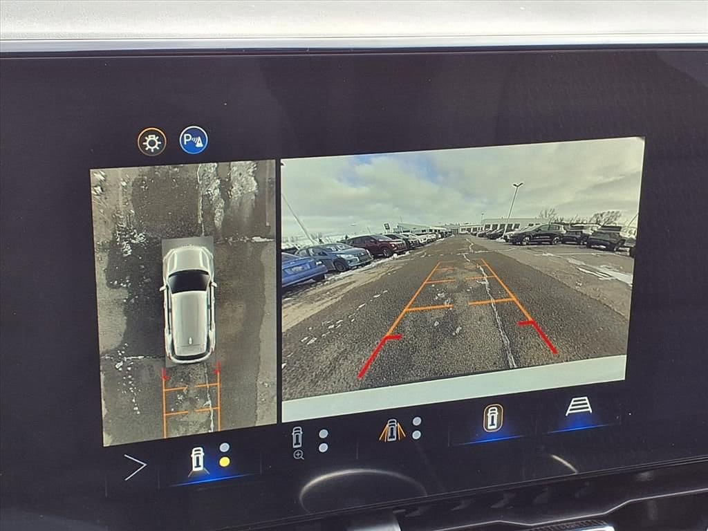 Thumbnail: 2026 Chevrolet Equinox - 18