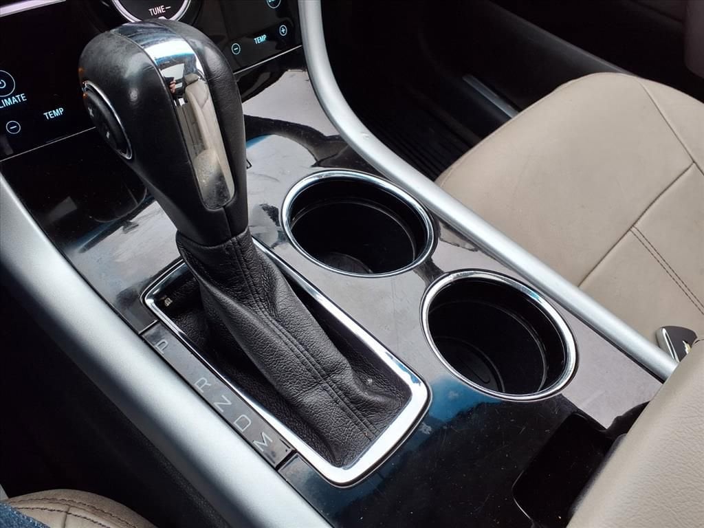 Thumbnail: 2012 Ford Edge - 24