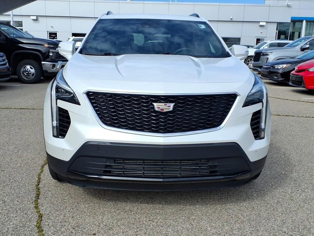 2023 Cadillac XT4 Sport photo 2