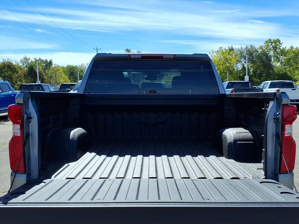 Thumbnail: 2026 Chevrolet Silverado 1500 - 8