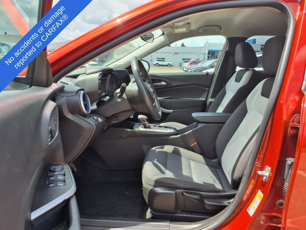 Thumbnail: 2024 Chevrolet Trax - 18