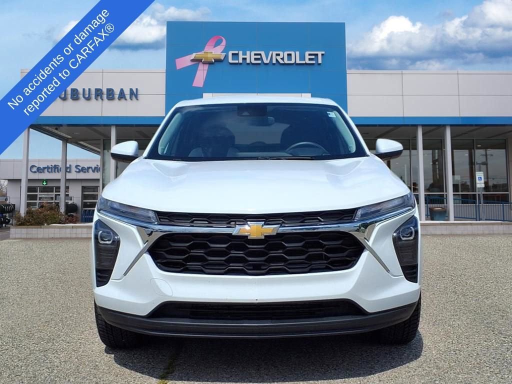 Thumbnail: 2024 Chevrolet Trax - 2