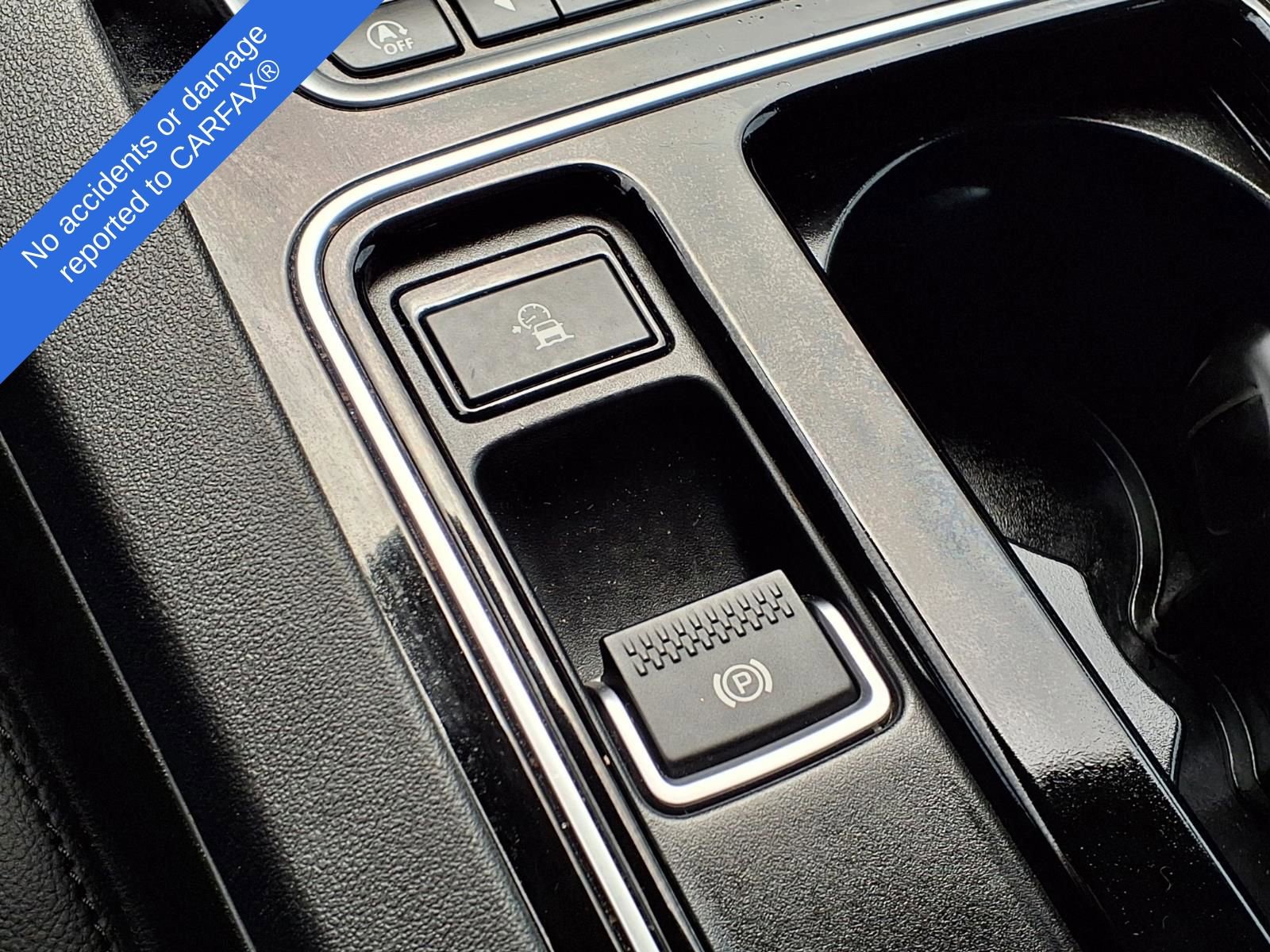 Thumbnail: 2019 Jaguar F-Pace - 26