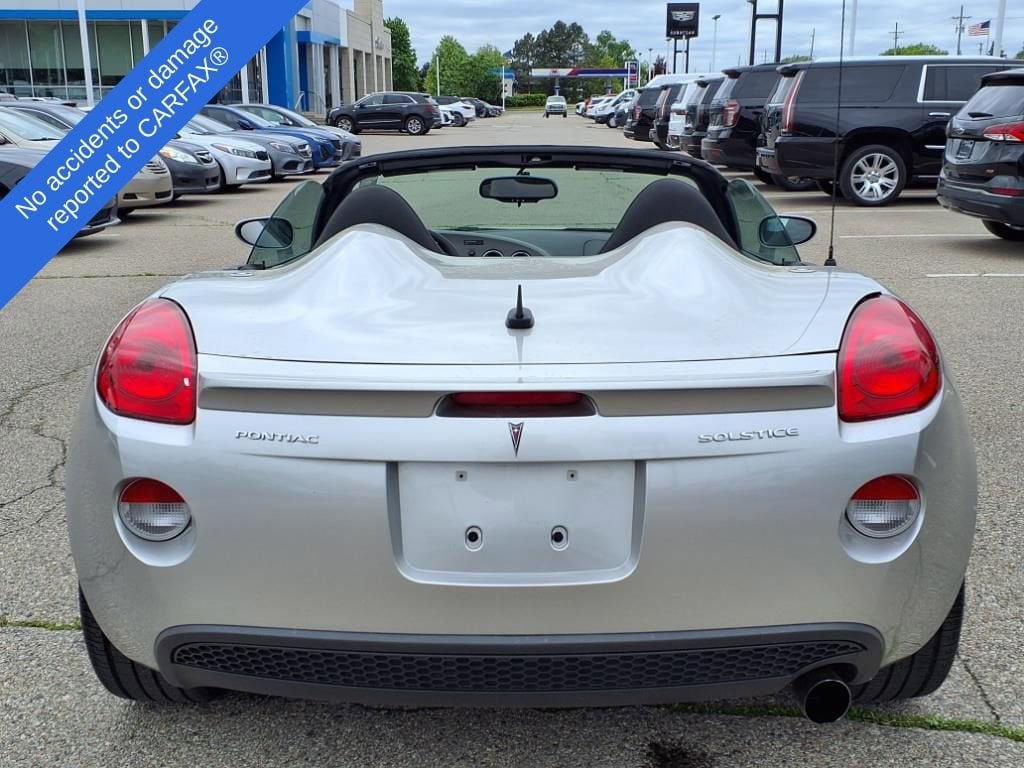 Thumbnail: 2009 Pontiac Solstice - 14