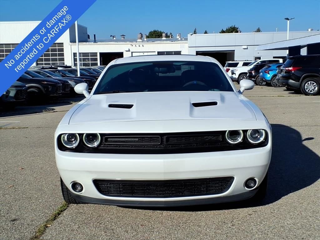 Thumbnail: 2016 Dodge Challenger - 2