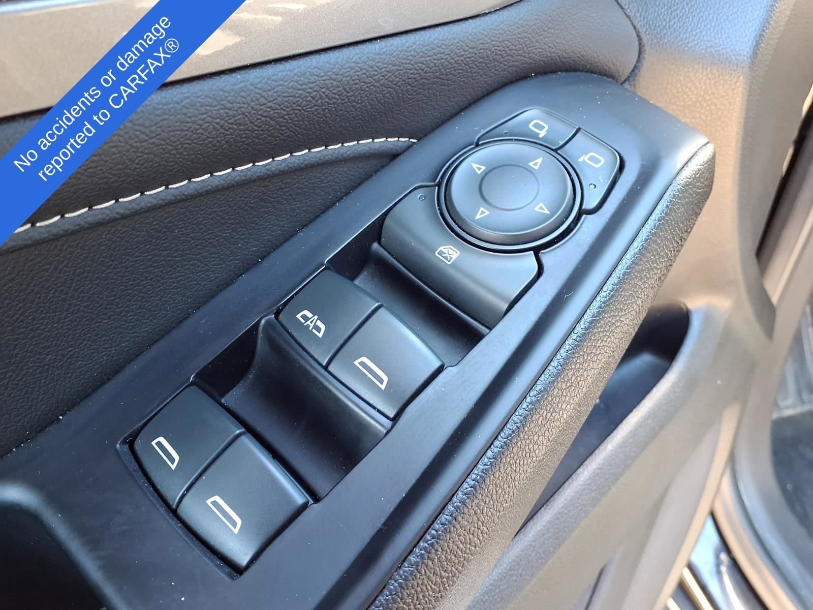 Thumbnail: 2023 Chevrolet Traverse - 16