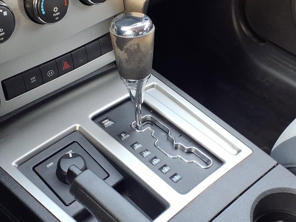 Thumbnail: 2008 Dodge Nitro - 27