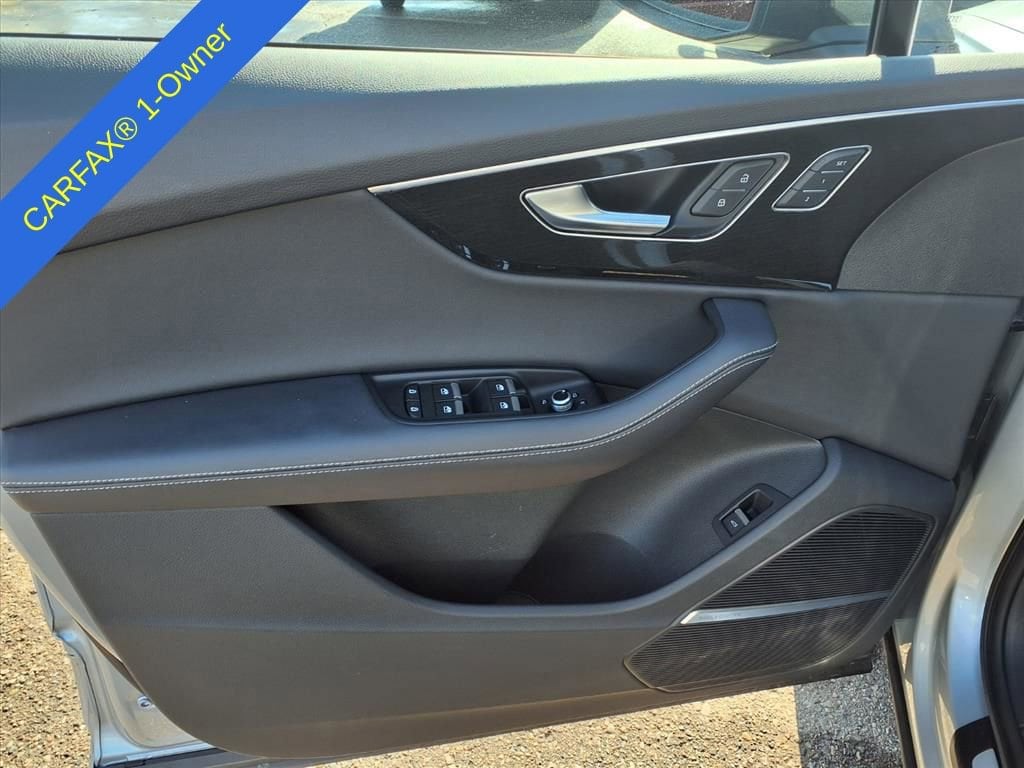 Thumbnail: 2025 Audi Q7 - 15