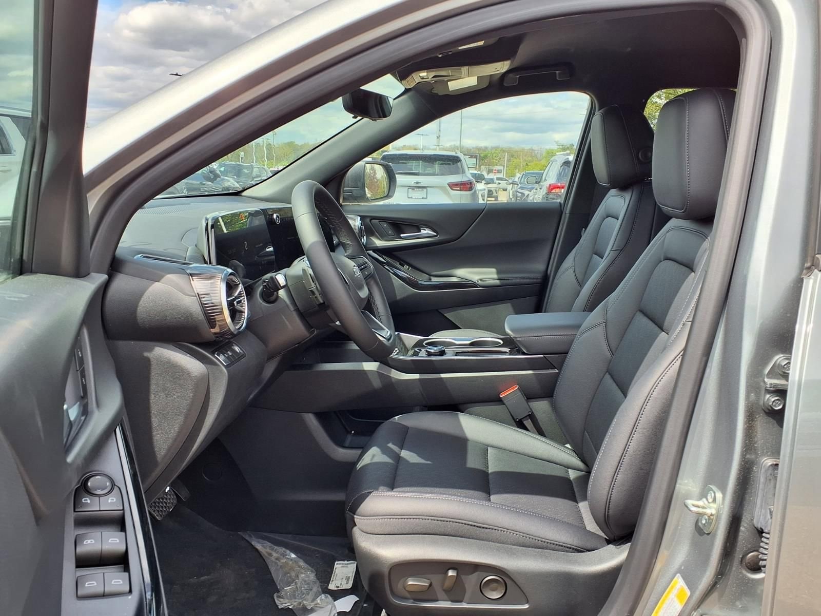Thumbnail: 2026 Chevrolet Equinox - 13
