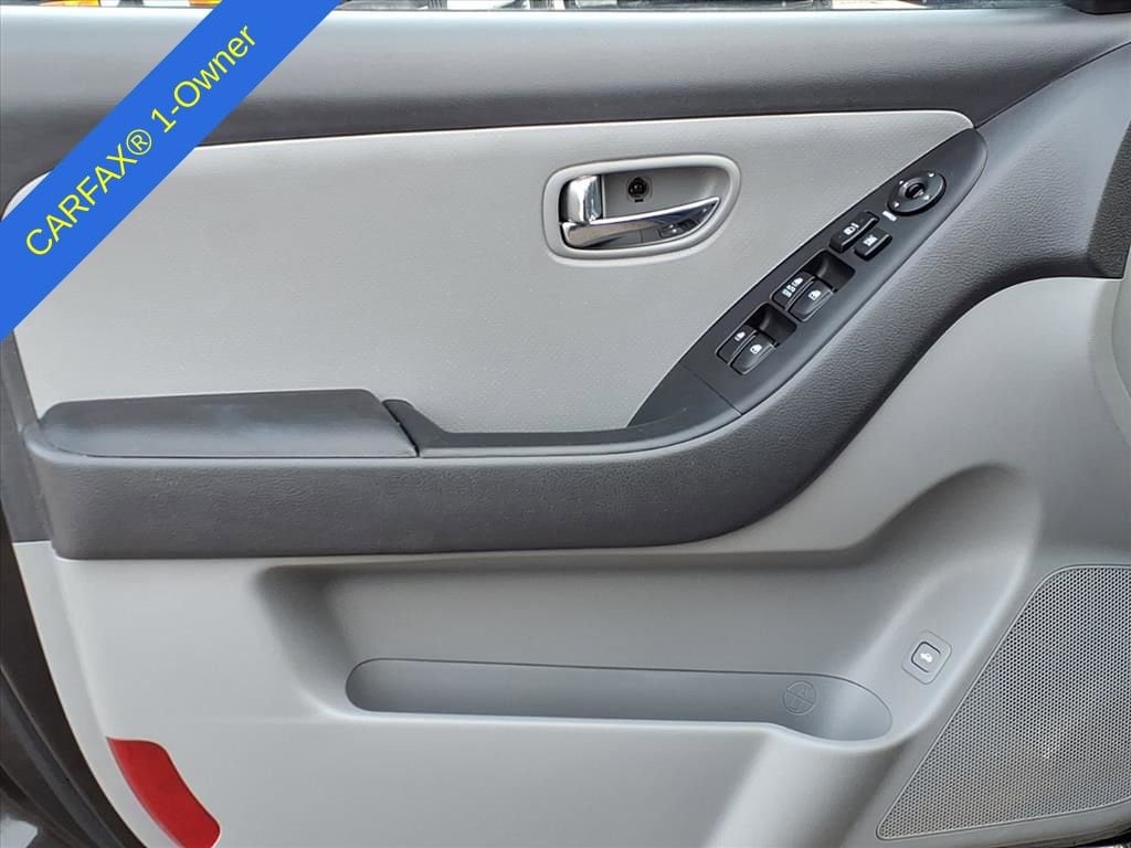 Thumbnail: 2010 Hyundai Elantra - 16