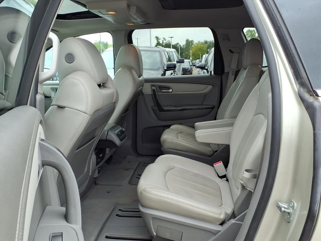 Thumbnail: 2014 Chevrolet Traverse - 10