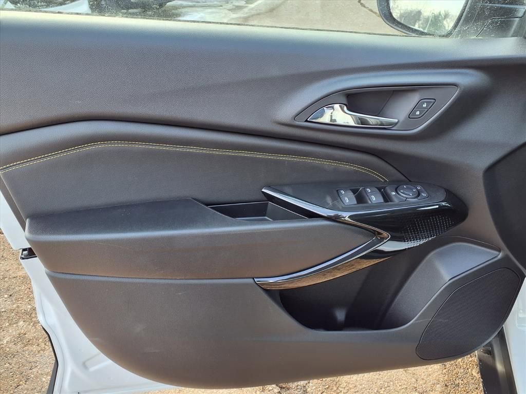 Thumbnail: 2026 Chevrolet Trax - 13