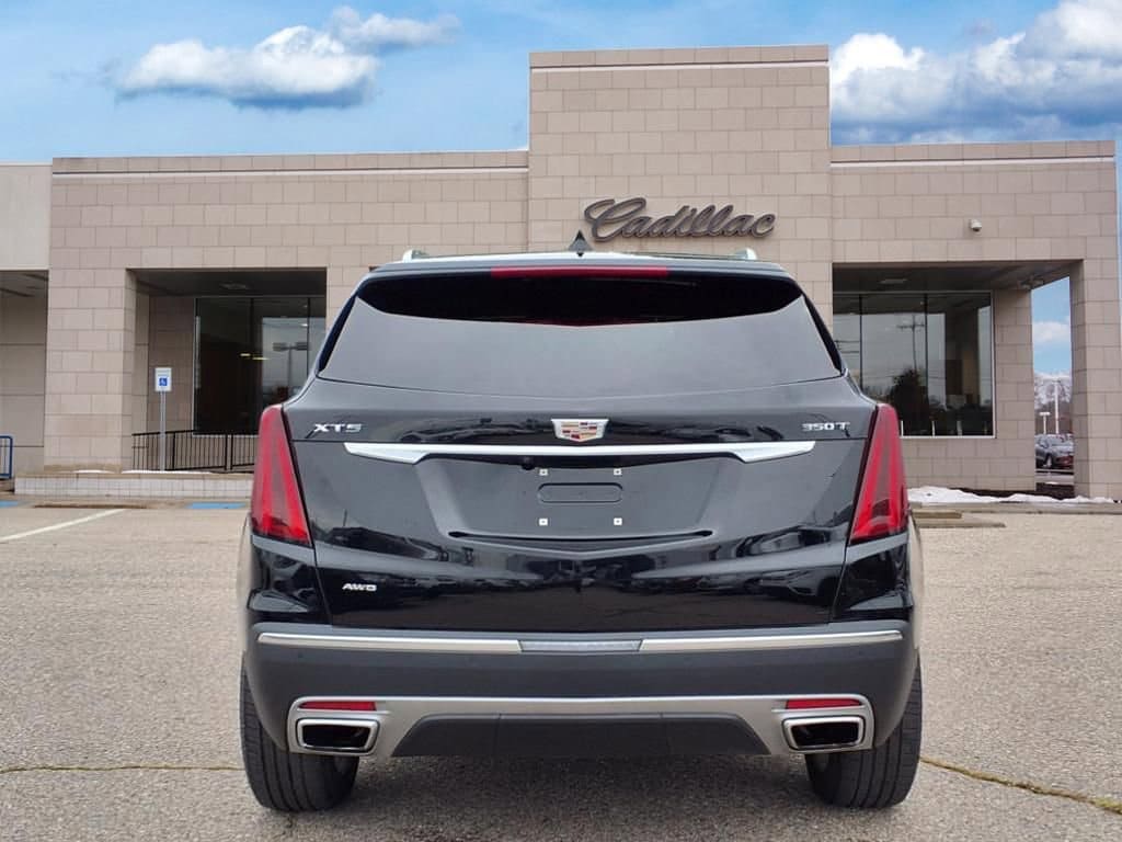 Thumbnail: 2024 Cadillac XT5 - 6