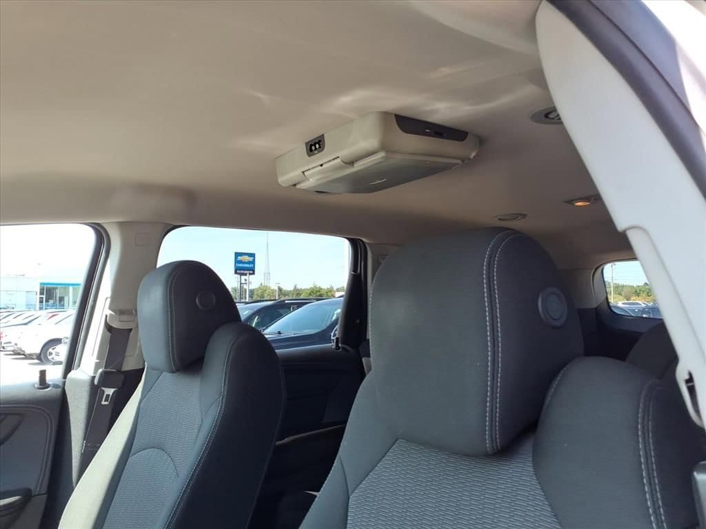 Thumbnail: 2013 Chevrolet Traverse - 18