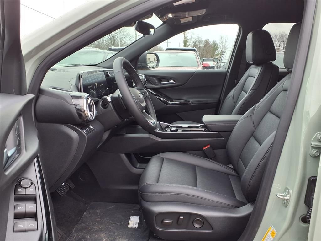 Thumbnail: 2026 Chevrolet Equinox - 12