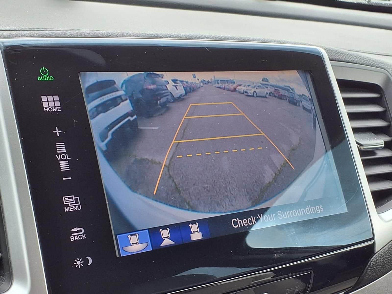 Thumbnail: 2016 Honda Pilot - 23