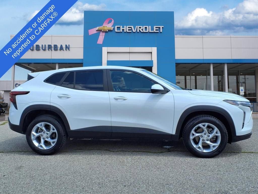 Thumbnail: 2024 Chevrolet Trax - 4