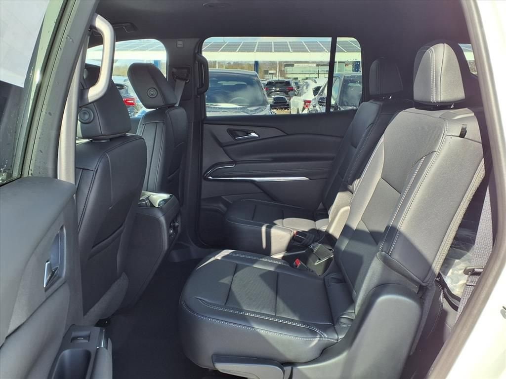 Thumbnail: 2026 Chevrolet Traverse - 9