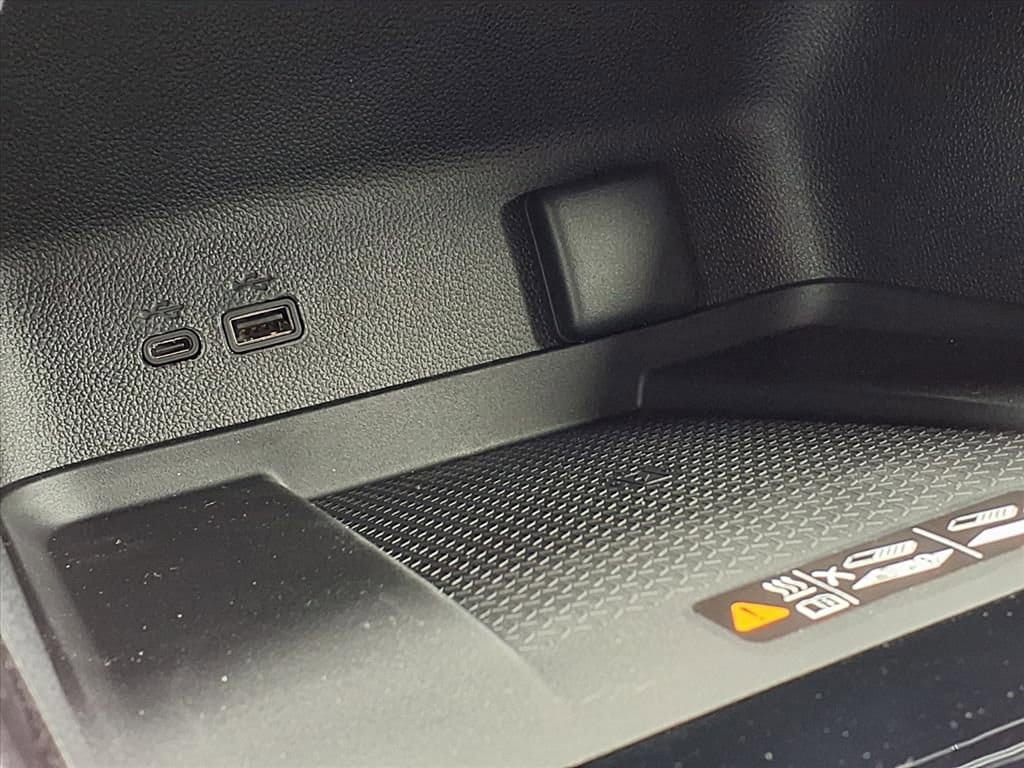 Thumbnail: 2026 Chevrolet Traverse - 21