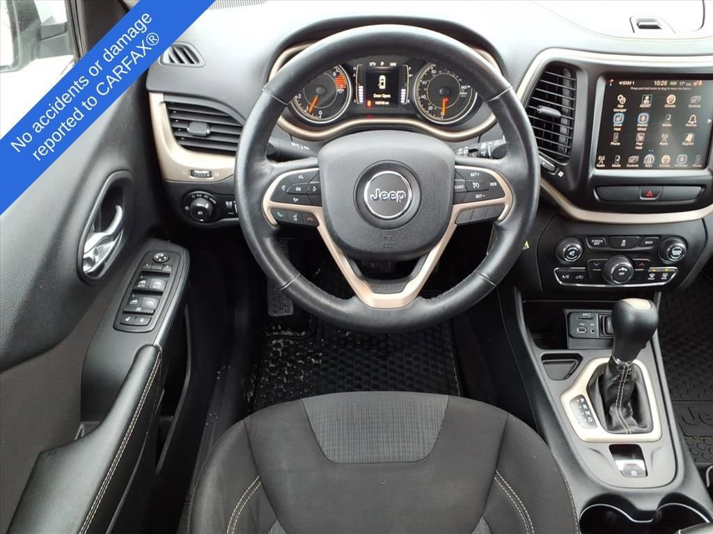 Thumbnail: 2016 Jeep Cherokee - 13