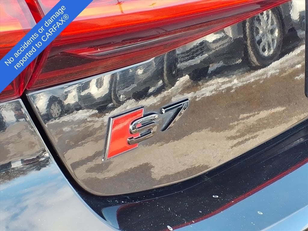 Thumbnail: 2021 Audi S7 - 10