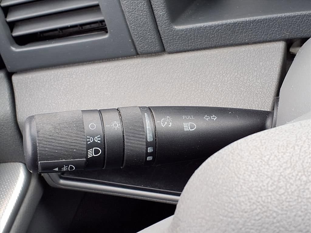 Thumbnail: 2006 Jeep Grand Cherokee - 21