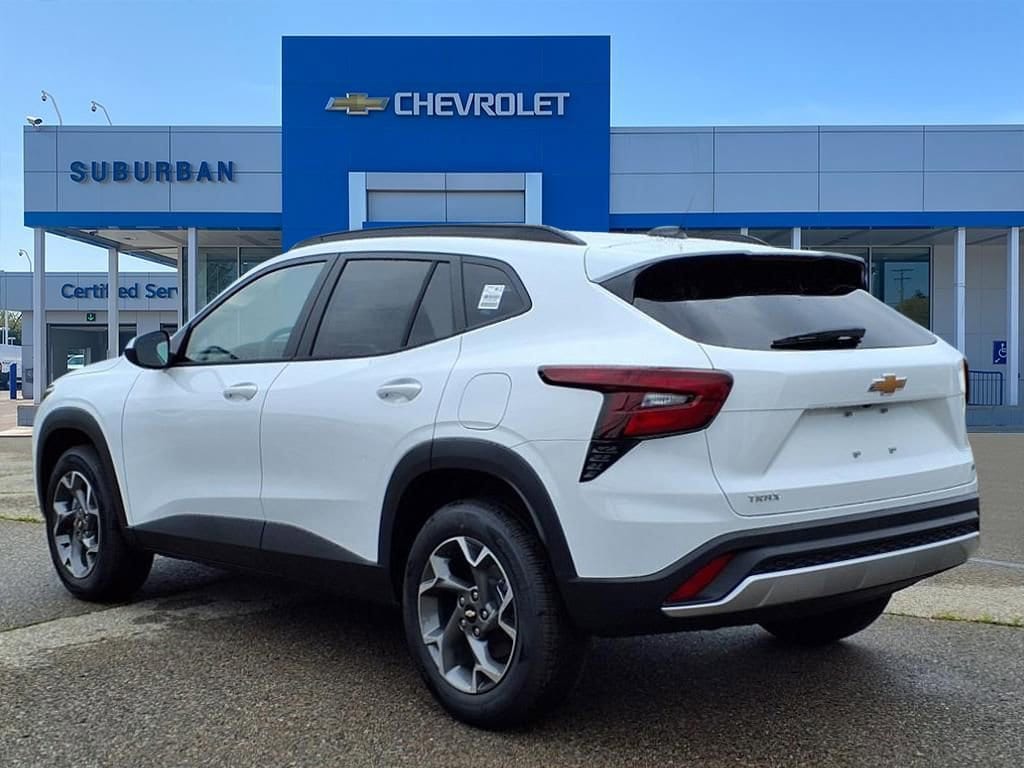Thumbnail: 2025 Chevrolet Trax - 6