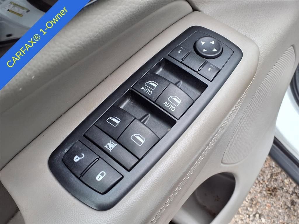 Thumbnail: 2013 Jeep Grand Cherokee - 17