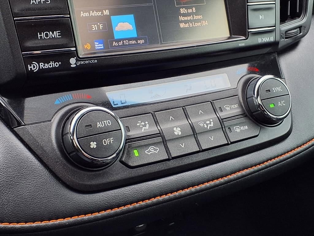 Thumbnail: 2016 Toyota RAV4 - 24