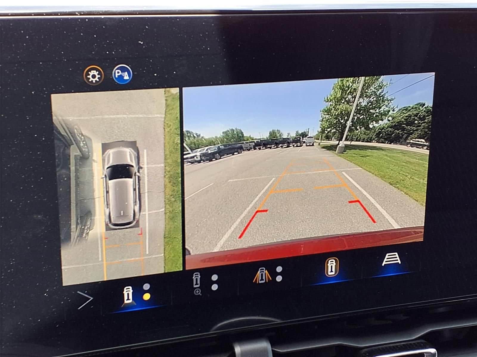 2026 Chevrolet Equinox LT - Photo 15