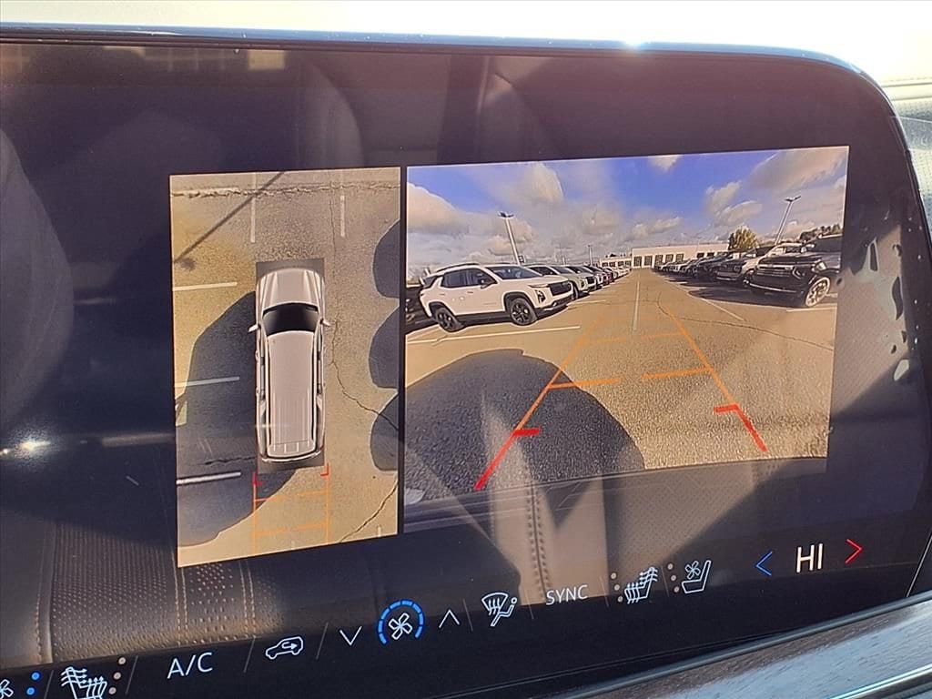 Thumbnail: 2026 Chevrolet Suburban - 22