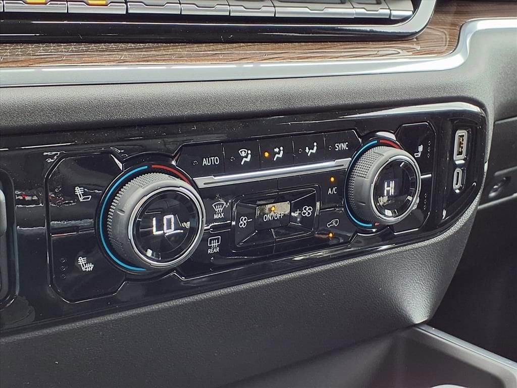 Thumbnail: 2026 Chevrolet Silverado 1500 - 22