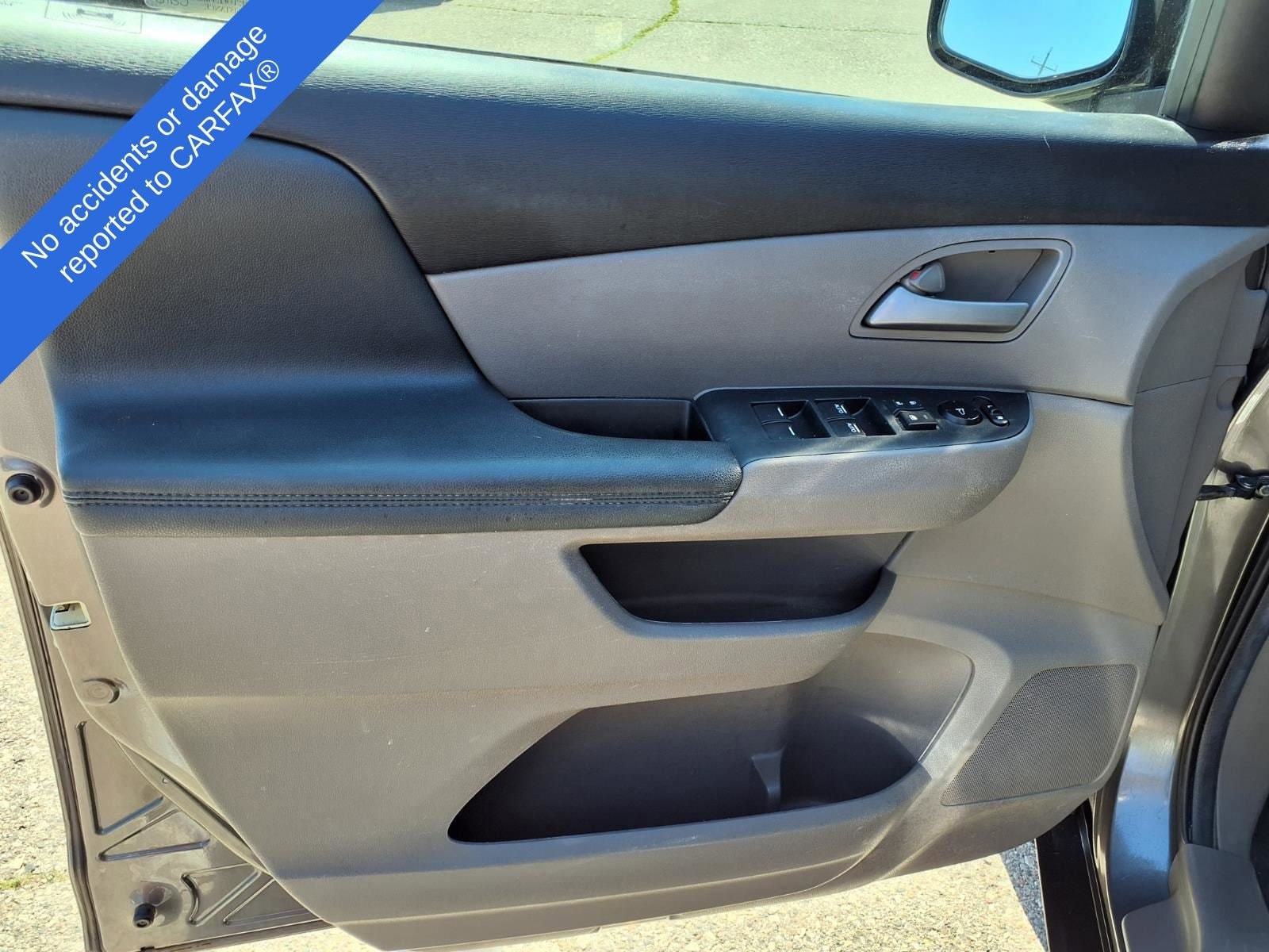 Thumbnail: 2012 Honda Odyssey - 14