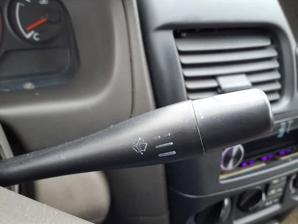 Thumbnail: 2005 Nissan Sentra - 19